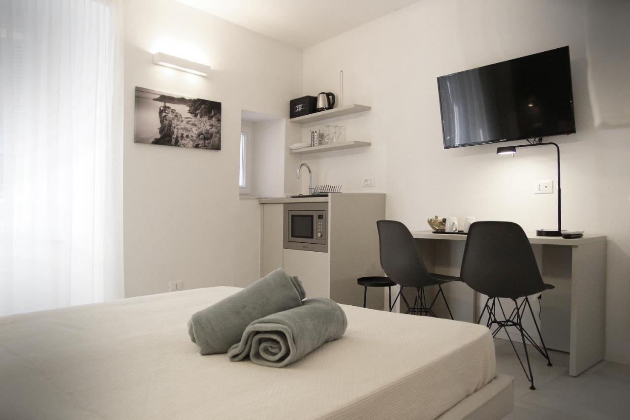 Mada Charm Apartments Terrace&Carugio ヴェルナッツァ エクステリア 写真